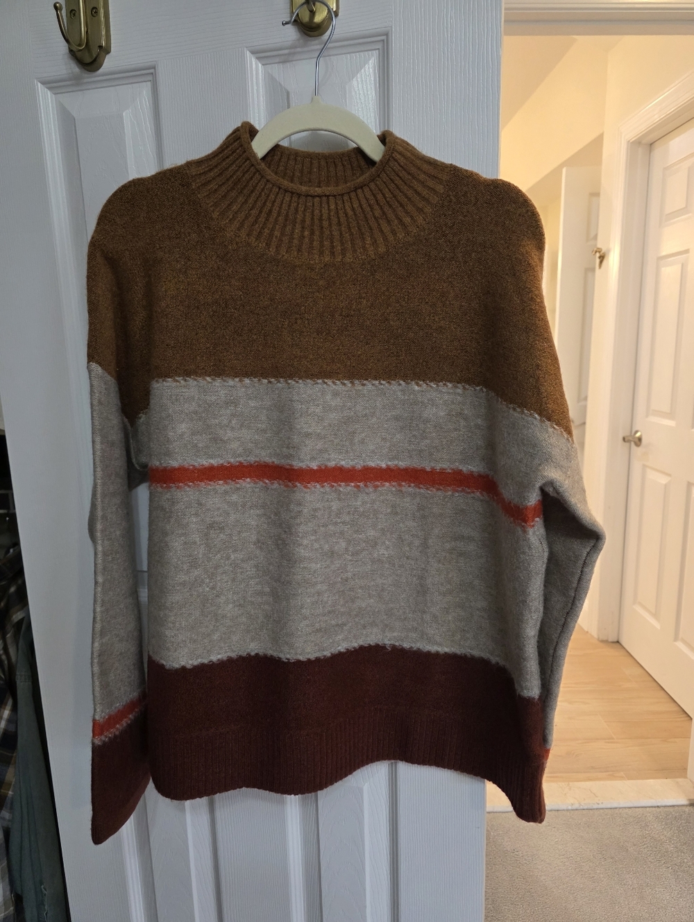 Universal Thread Brown & Cream Textured Knit Sweater